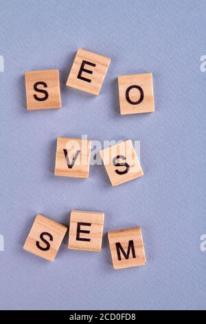 SEO vs Sem Konzept. Stockfoto