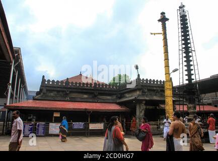 Kollur Mookambika Tempel, Indien, ein Hindu-Tempel der Muttergöttin gewidmet bekannt als Mookambika Devi, Es befindet sich in den Ausläufern von Kodachadri Stockfoto