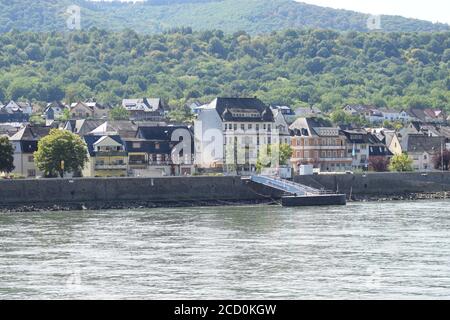 Uferpromenade von Bad Salzig Stockfoto