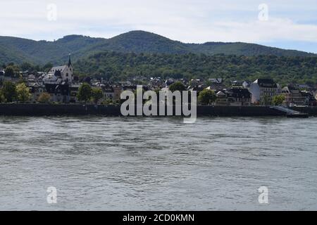 Uferpromenade von Bad Salzig Stockfoto