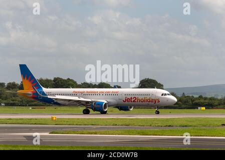 MANCHESTER UK, AUGUST 20 2020: Jet2holidays Airbus A321-211 Flug LS962 vom Flughafen Dubrovnik, Kroatien, ist dokumentiert Bremsen mit Rückwärtsgang af Stockfoto