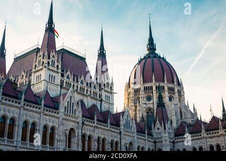 Das ungarische parlamentsgebäude befindet sich in Budapest Stockfoto