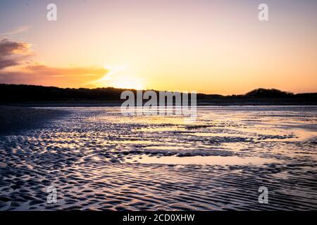 Muster in den Sand am Strand Stockfoto