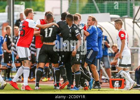 KUFSTEIN, 25-08-2020, Bielefeld Arena, Vorsaison 2020-2021, Arminia Bielefeld - Feyenoord. Kämpfe während des Spiels Bielefeld - Feyenoord. Stockfoto