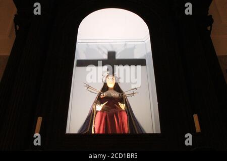 Religiöse Barockskulptur in einem Museum in porto (portugal) Stockfoto