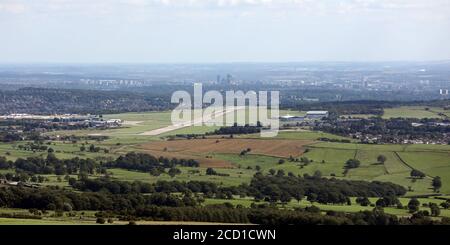 Fernansicht des Leeds Bradford Airport, West Yorkshire Stockfoto