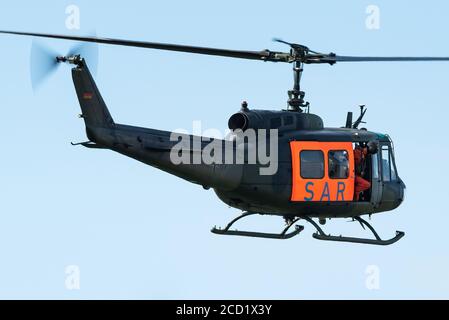 Ein Hubschrauber der deutschen Luftwaffe UH-1D Huey in Search and SAR-Konfiguration (Rescue) Stockfoto