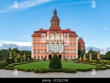 Ein Bild von den vorderen Hof/Garten des Schloss Fürstenstein. Stockfoto