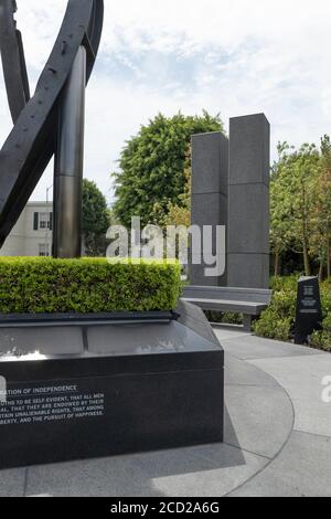 Beverly Hills, CA/USA - 25. August 2020: Der 9 11 Memorial Garden in Bevery Hills, der am 11. September 2011 als Hommage an die Verlorenen eröffnet wurde Stockfoto