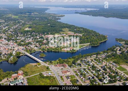 Eine Luftaufnahme der Stadt Arnprior, auf dem Ottawa River. Stockfoto