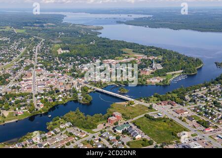Eine Luftaufnahme der Stadt Arnprior, auf dem Ottawa River. Stockfoto