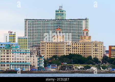 Hotel Nacional de Cuba, Hotel NH Capri und FOCSA Gebäude in Havanna, Kuba. La Habana Gebäude in El Vedado. Hotels in Kuba. Stockfoto