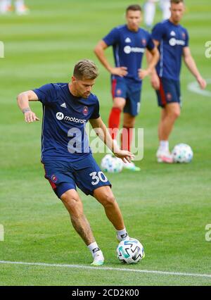 Chicago Fire FC Mittelfeldspieler Gaston Gimenez (30) erwärmt sich vor dem Major League Soccer (MLS) Chicago Fire FC gegen FC Cincinnati am Dienstag, August Stockfoto