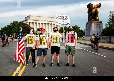 Washington, DC, USA, 22. August 2020. Im Bild: Mitglieder von Continue to Serve, einer Gruppe von Militärveteranen, die Black Lives Matter während der unterstützen Stockfoto
