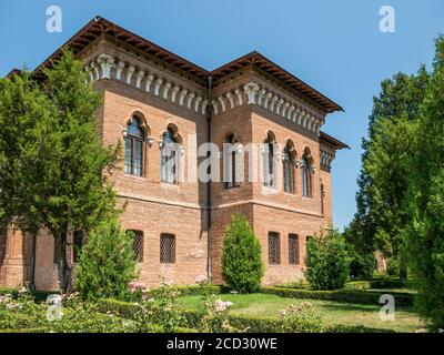 Mogosoaia/Romania - 07.29.2020: Palast von Mogosoaia im architektonischen Stil von Brancovesc. Beispiel der rumänischen Renaissance-Architektur. Stockfoto