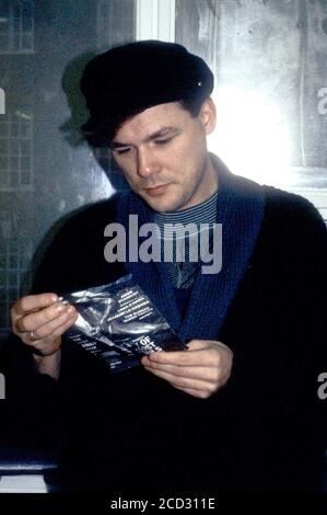 Interview mit Billy MacKenzie von The Associates im WEA Records Office. London, 03/27/1984, weltweite Nutzung Stockfoto