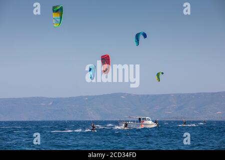 Windsurfen und Kiten in Bol Insel Brac Stockfoto