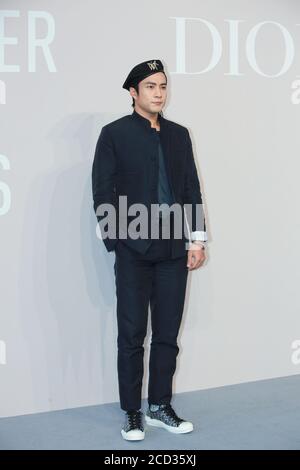 Der chinesische Schauspieler Han Dongjun, auch bekannt als Elvis Han, besucht den 'Christian Dior Designer of Dreams' in Shanghai, China, 24. Juli 2020. Stockfoto