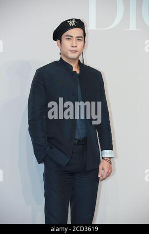 Der chinesische Schauspieler Han Dongjun, auch bekannt als Elvis Han, besucht den 'Christian Dior Designer of Dreams' in Shanghai, China, 24. Juli 2020. Stockfoto
