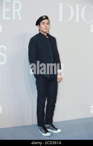 Der chinesische Schauspieler Han Dongjun, auch bekannt als Elvis Han, besucht den 'Christian Dior Designer of Dreams' in Shanghai, China, 24. Juli 2020. Stockfoto