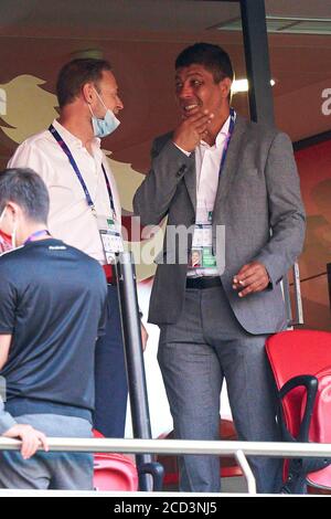 Giovane ELBER r. (Ex-Spieler, M) in der Tribüne, und FCB Stadionsprecher Stefan LEHMANN Fußball Champions League, Finale, Paris St. Germain (PSG) - FC Bayern München (M). 0:1, am 23. August 2020 im Estadio da Luz in Lissabon/Portugal. FOTO: Peter Schatz/Pool via SVEN SIMON Fotoagentur. Ã‚Â Verwendung weltweit Stockfoto