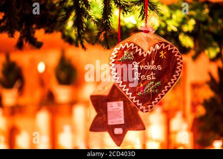 Salzburg, Österreich. Weihnachtsdekoration am Christkindlmarkt Weihnachtsmarkt, Salzburger Advent. Stockfoto