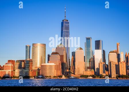 New York. Atemberaubender Blick auf die Skyline von Lower Manhattan von New Jersey, Vereinigte Staaten von Amerika. Stockfoto