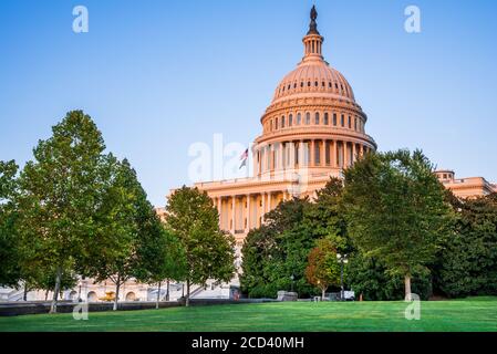 Washington DC, USA - das Kapitolgebäude der Vereinigten Staaten in der Dämmerung. Stockfoto