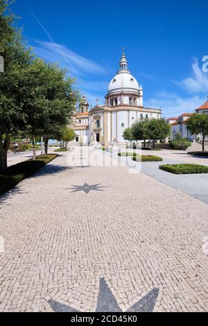 Braga, Portugal - 22. August 2020: Heiligtum unserer Lieben Frau von Sameiro (oder Heiligtum von Sameiro oder Unbefleckte Empfängnis von Monte Sameiro) ist eine marianische sa Stockfoto