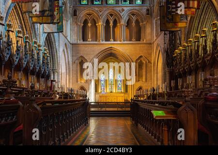 DUBLIN, IRLAND - Mai 2016: Blick auf den Chor in der St. Patrick's Cathedral in Dublin. Stockfoto