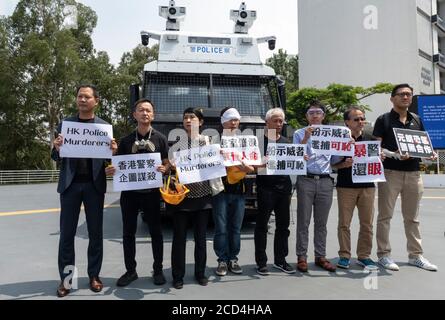 HONGKONG, HONGKONG SAR, CHINA: 13. AUGUST 2019. BILD DER DATEI:die Gesetzgeber Lam Cheuk-ting (links) und Ted Hui Chi-fung wurden verhaftet. Die Polizei von Hongkong de Stockfoto