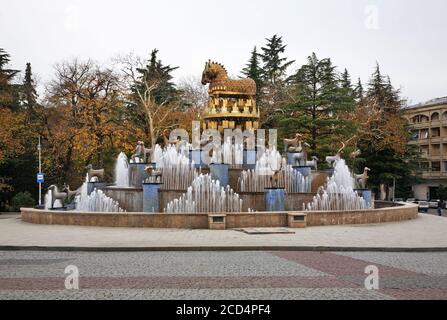 Kolchis Brunnen bei Davit Aghmashenebeli Square in Kutaissi. Imereti Provinz. Georgien Stockfoto