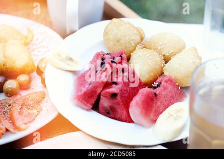 Albanische traditionelle Lebensmittel Dessert Petulla Stockfoto