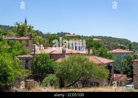 Adatepe, Ayvacik, Canakkale / Türkei - Juli 18 2020: Das alte Adatepe Dorf in den Kaz (Ida) Bergen Stockfoto