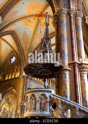 Blick auf den Innenraum der Kirche, Buda, Budapest, Ungarn Stockfoto