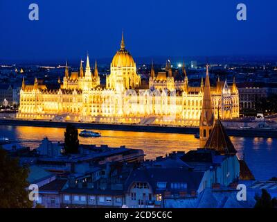 Ansicht des Parlaments in der Nacht, Budapest, Ungarn Stockfoto