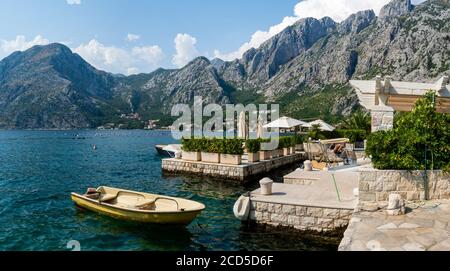 Private Docks an der Bucht von Kotor, Kotor, Montenegro Stockfoto