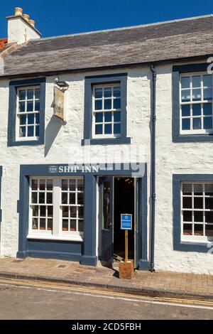 The Ship Inn, im historischen Fischerdorf Elie, im Osten von Neuk, Fife, Schottland Stockfoto