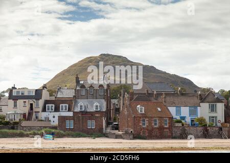 Berwick Law vom Meer aus gesehen, North Berwick, East Lothian, Schottland Stockfoto