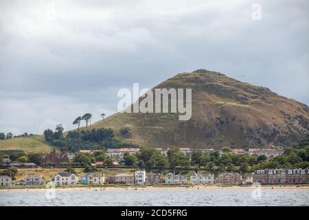 Berwick Law vom Meer aus gesehen, North Berwick, East Lothian, Schottland Stockfoto