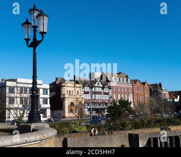 Great Yarmouth's Historic South Quay, entlang des Flusses Yare, von der Haven Bridge, Great Yarmouth, Norfolk, England, Großbritannien aus gesehen Stockfoto