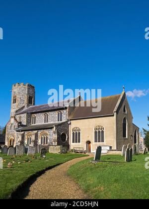 Die Pfarrkirche St. Margaret's aus dem 15. Jahrhundert mit ihrem achteckigen Turm befindet sich im Dorf Old Catton, Norwich, Norfolk, England, Großbritannien Stockfoto