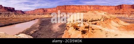 Blick auf Green River, Island in the Sky, Canyonlands National Park, Moab, Utah, USA Stockfoto