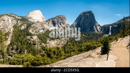 Liberty Cap und Nevada fallen auf den John Muir Trail, Yosemite National Park, Kalifornien, USA Stockfoto