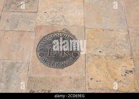 Europa, Malta, Valletta, Grand Harbour. Valletta Commonwealth Walkway feiert das wichtige Treffen der Regierungschefs des Commonwealth in Malta Stockfoto