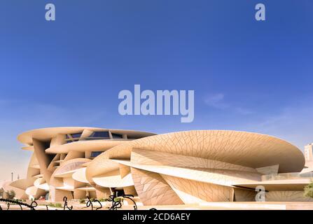 National Museum of Qatar ist eines der besten Beispiele für moderne Kunst. Stockfoto
