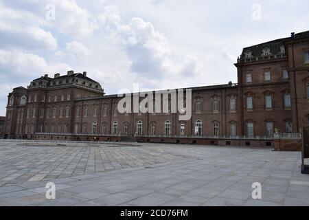 Turin, Italien - Juni, 2018: Der Palast von Venaria reale - königliche Residenz von Savoyen in der Nähe von Turin im Piemont, Italien - bekannt für den schönen Garten und t Stockfoto