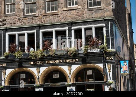 Deacon Brodies Tavern an der Royla Mile, Edinburgh, Schottland. Stockfoto