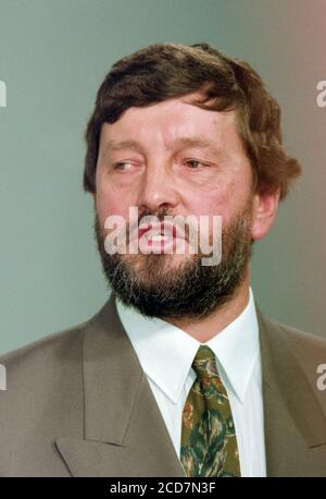 David Blunkett MP auf der Plattform bei der Labour Party Konferenz im Brighton Center in East Sussex. 27. September 1993. Foto: Neil Turner Stockfoto