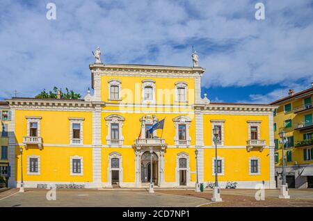 Brescia, Italien, 11. September 2019: Palazzo Martinengo Palatini Palast, L'Universita degli Studi Gebäude auf Piazza del Mercato Marktplatz im historischen Stadtzentrum, Lombardei Stockfoto